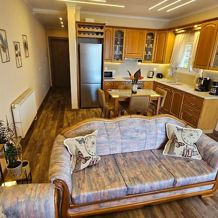 Georgia's Skyview Apartament Poros (Kefalonia)